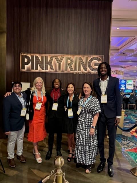Toggle team at Pinky Ring